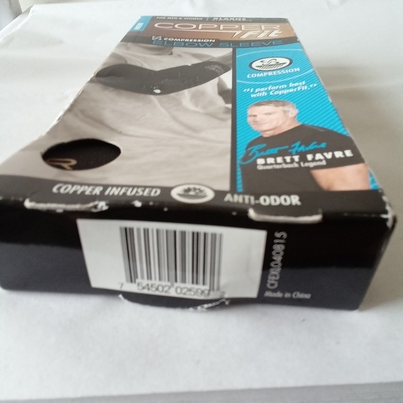 SOLD - Copper Fit Compression Elbow Sleeve Unisex Black Size XL 14.5" - 16" NEW - Picture 3 of 5